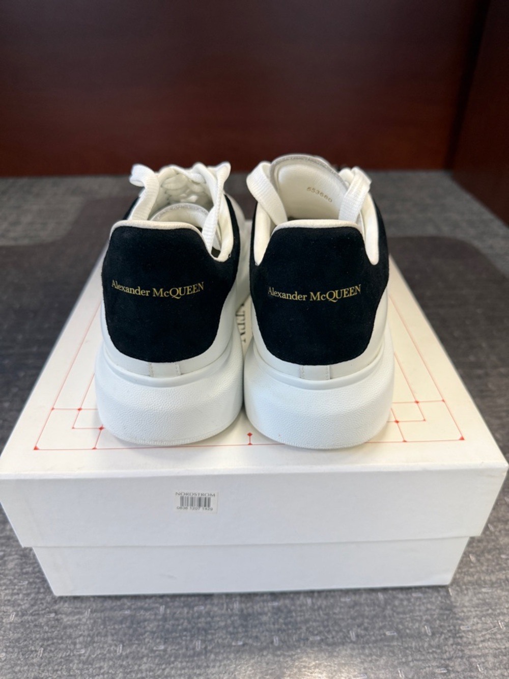 Alexander McQueen Platform Sneakers with Black Suede Geel - Picture 10 of 10